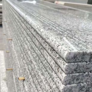 防城港芝麻白楼梯踏步 花岗岩楼梯板材