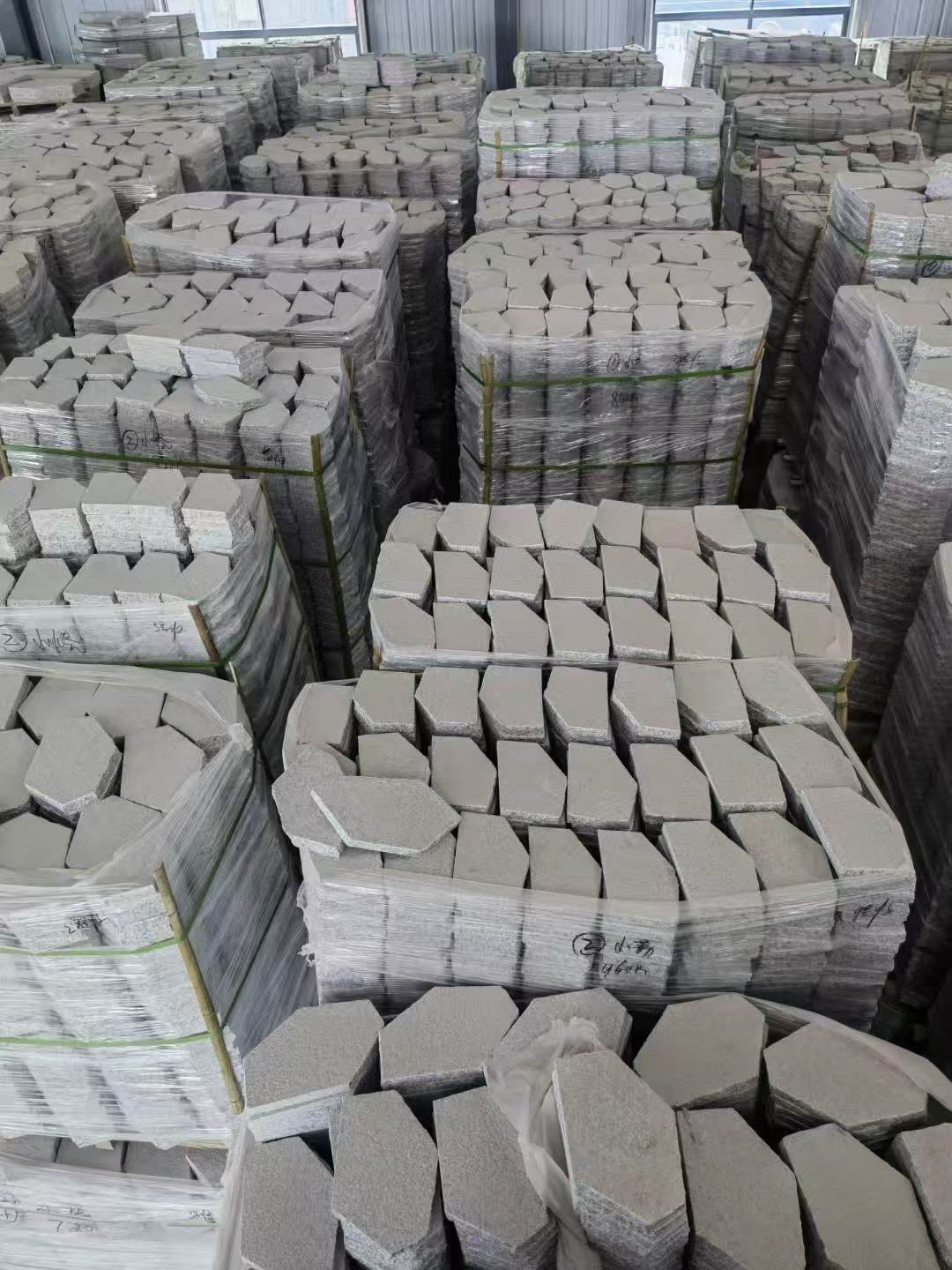 防城港芝麻白石材冰裂纹，碎拼。