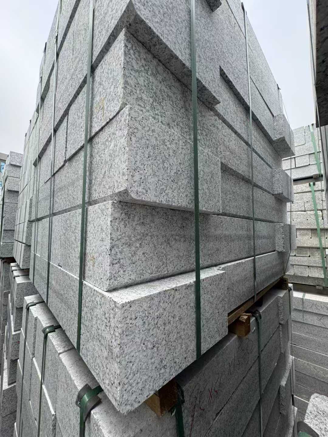 防城港芝麻白路牙石 马路牙子