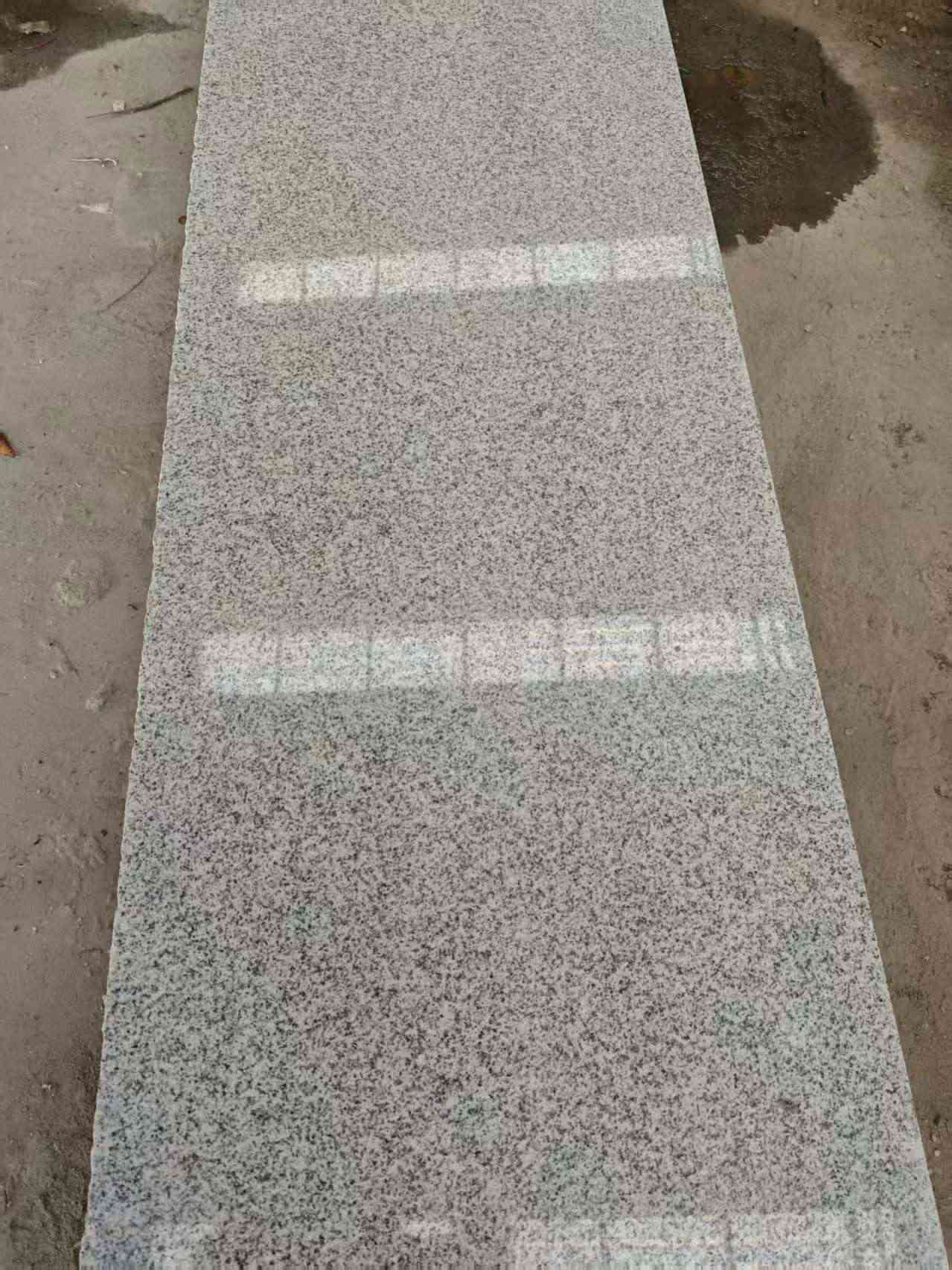 防城港芝麻白光面毛板